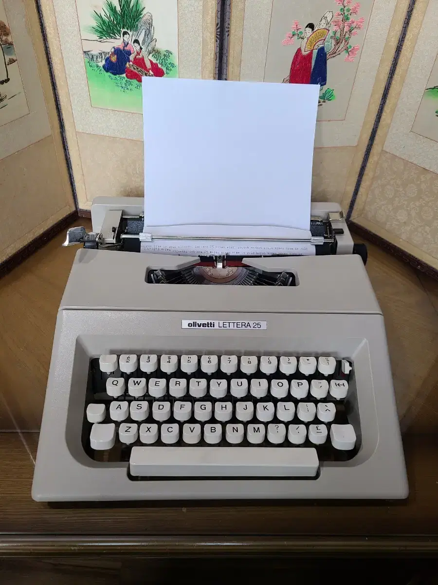 스페인제 미사용급 olivetti LETTERA 25 영문타자기